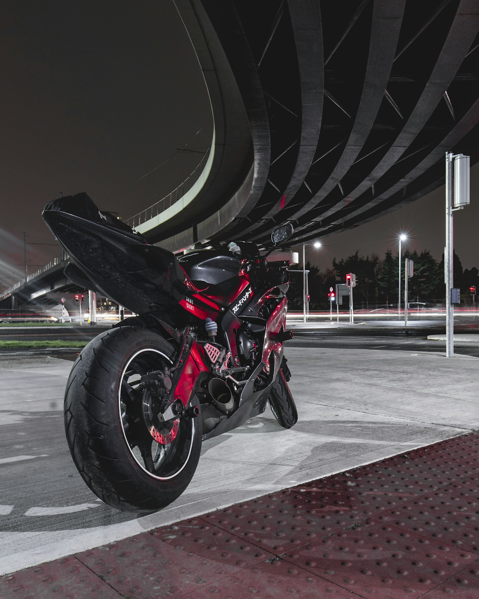 Commuter e-bike themed cover image